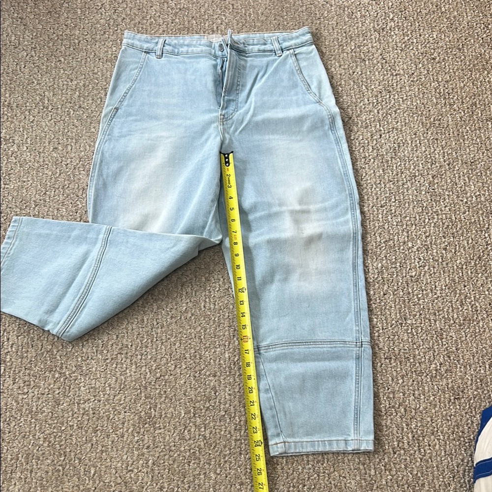 Everlane Blue Relaxed Jeans with Light Wash - Picture 3 of 7